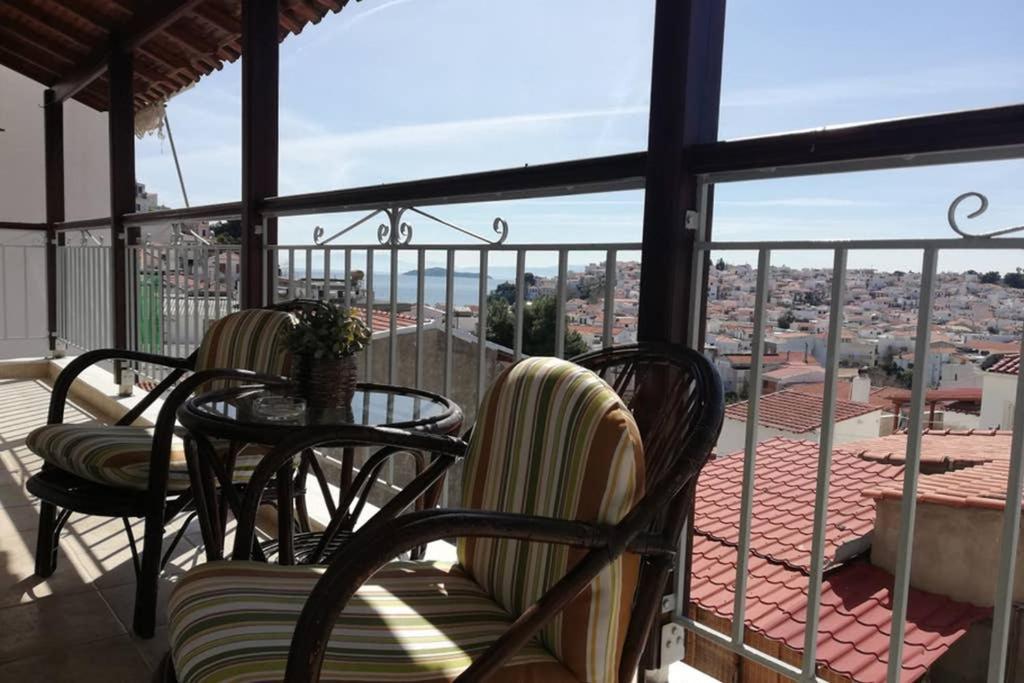 Vaso House Apartment Skiathos Town Bagian luar foto